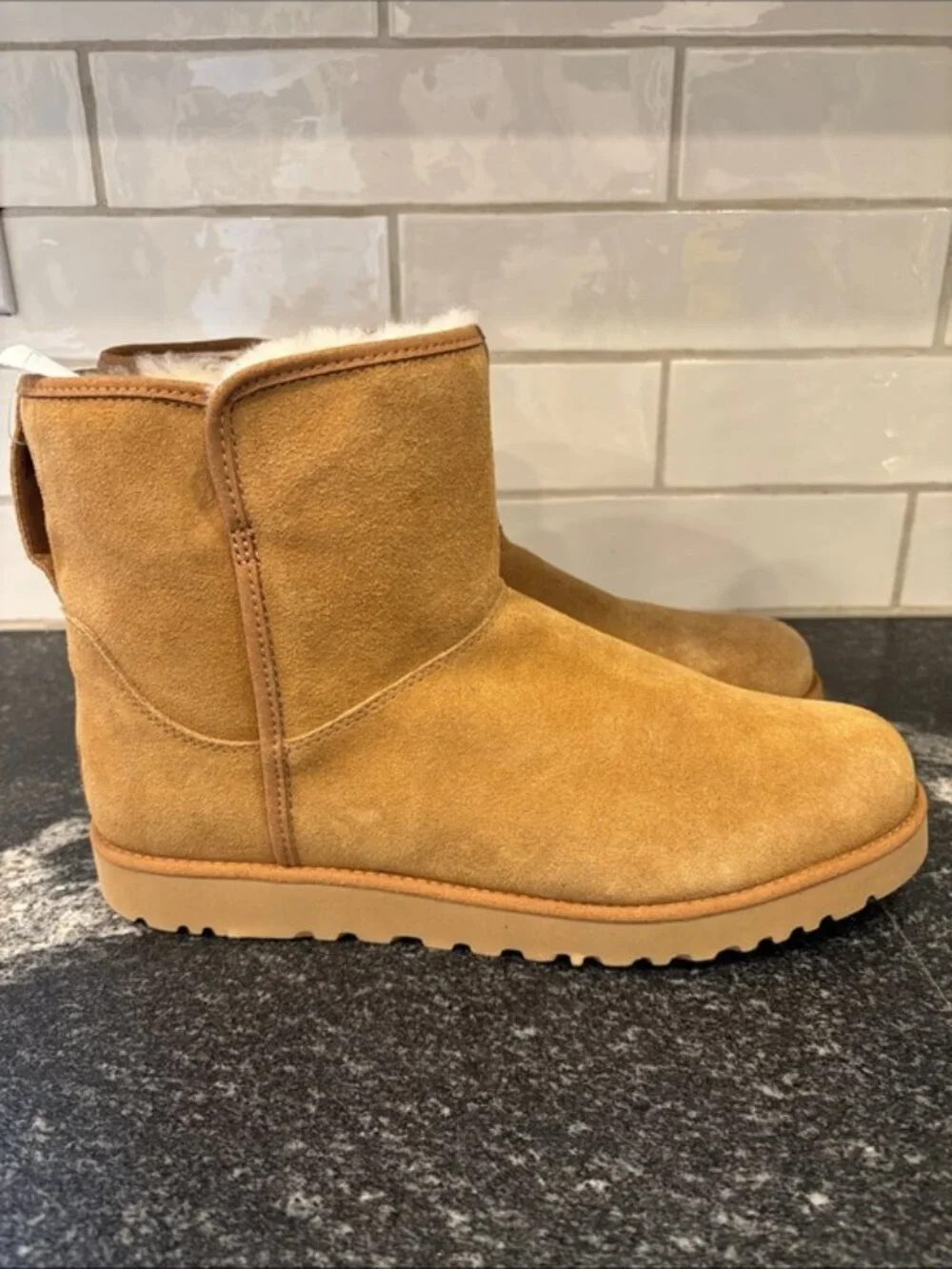 UGG Cory II Boots – Chestnut – Size 11